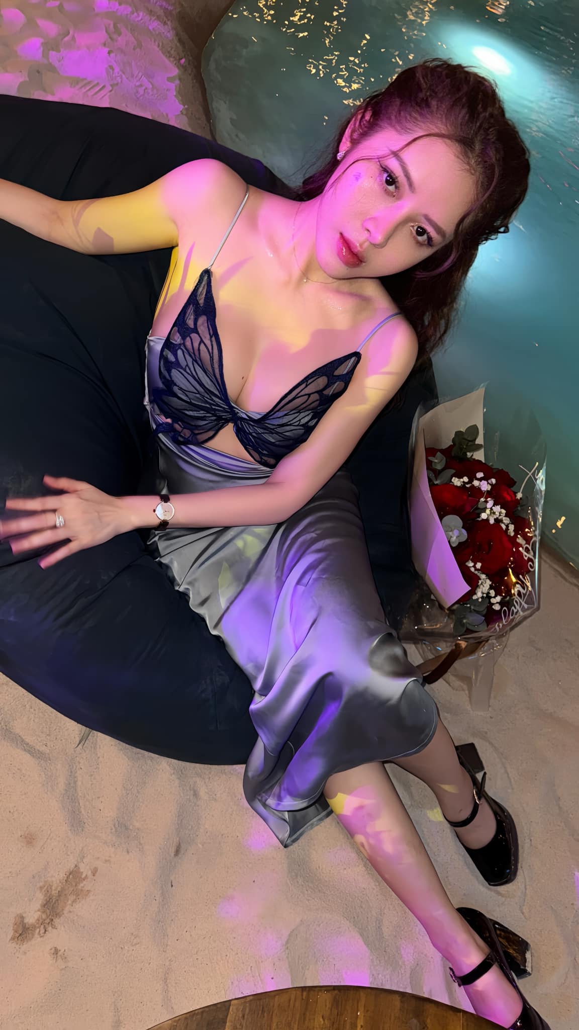 Flight Attendant Phan Quế Chi Stuns with Hourglass Figure 5 Phan Quế Chi posing confidently