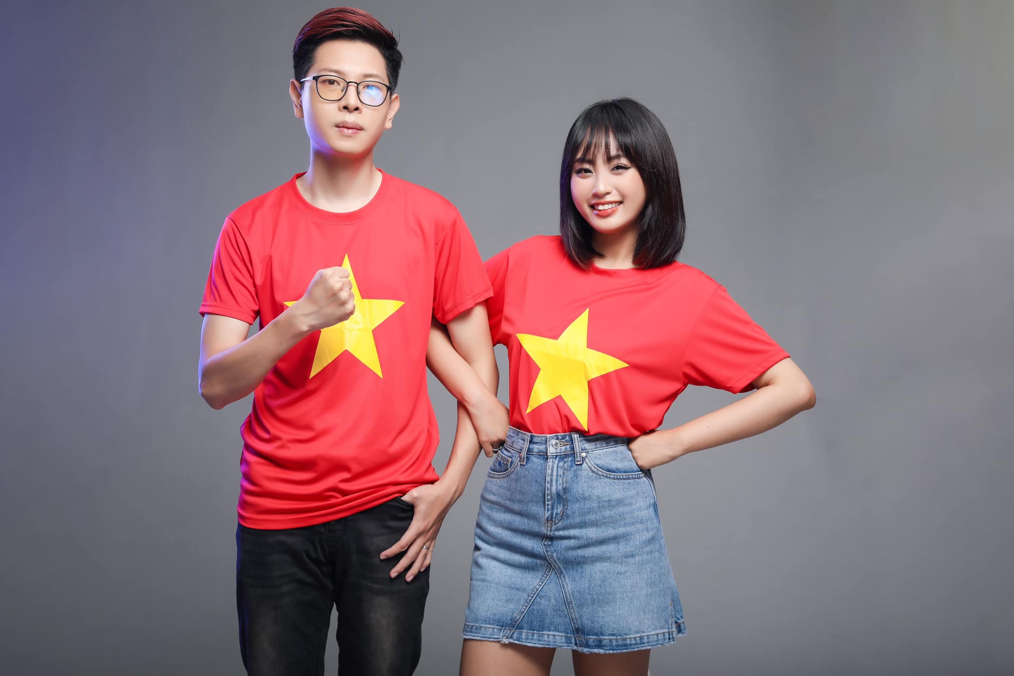 Top Vietnamese Gamers Celebrate National Day with Style 4 Bomman and Minh Nghi in national flag outfits