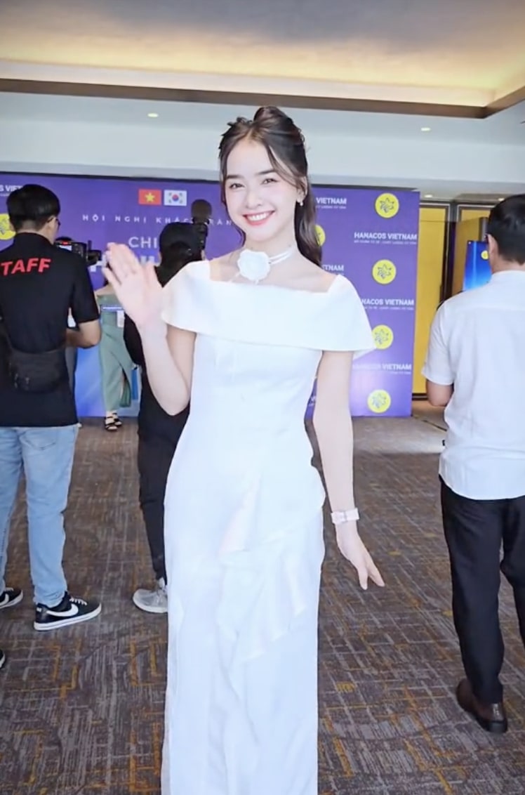 Yona Cươn’s Stunning Glow-Up Sparks Mixed Reactions 4 anh man hinh 2024 09 07 luc 101651 1725682756471 17256827568202053132424