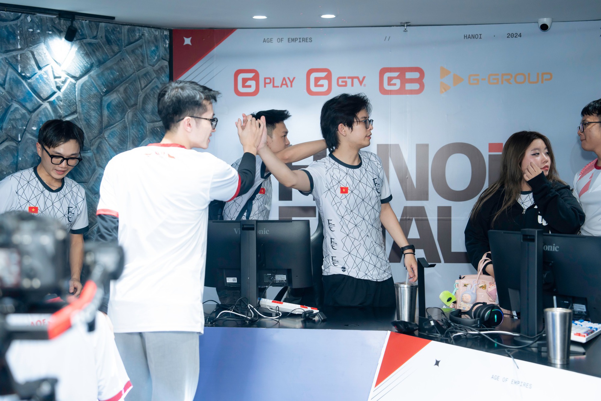 Hanoi Final 2024 Wraps Up Vietnam’s Biggest AoE and CS2 eSports Event 12 Blaze Warriors celebrating their CS2 win