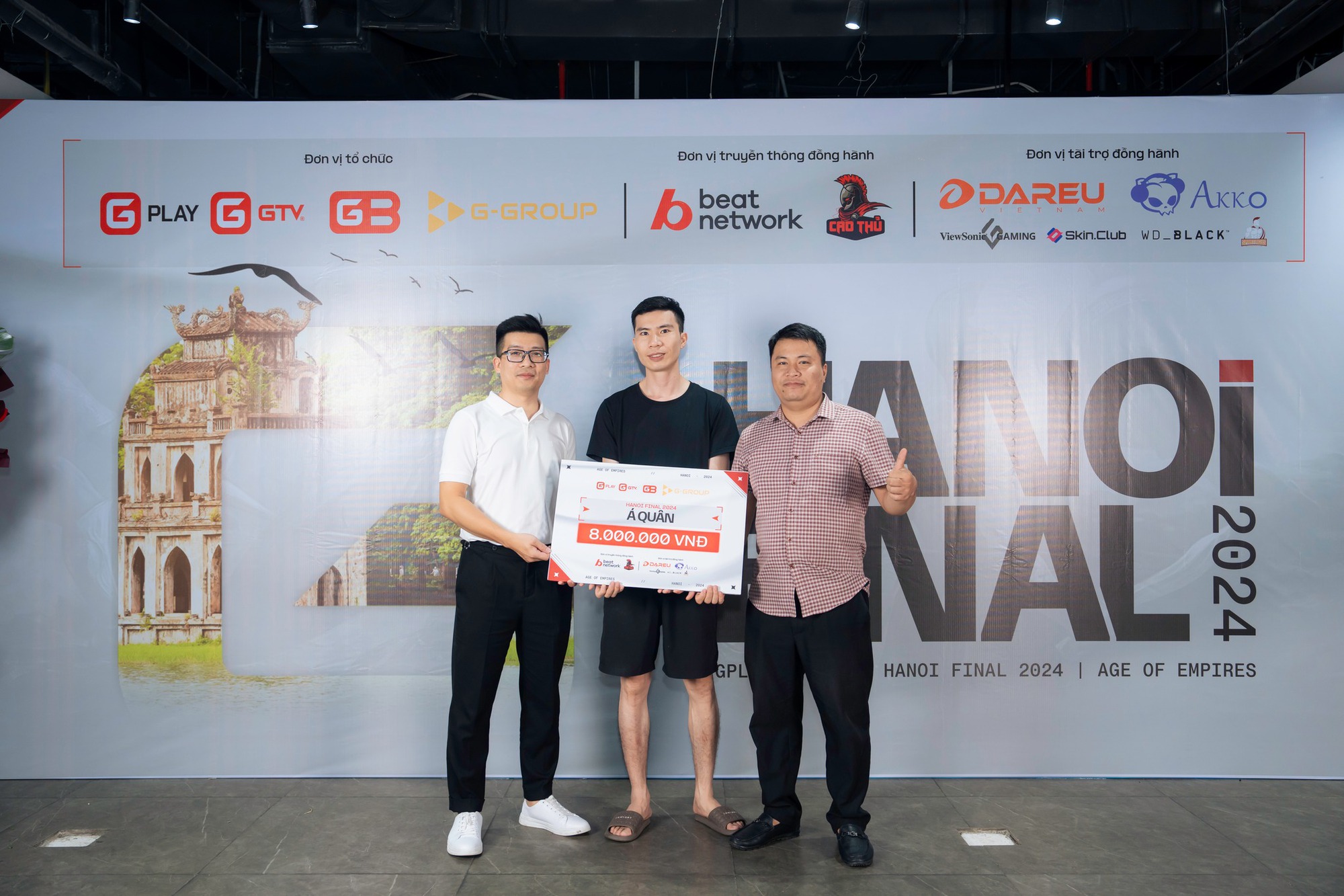 Hanoi Final 2024 Wraps Up Vietnam’s Biggest AoE and CS2 eSports Event 8 AoE team Tễu Canh celebrating