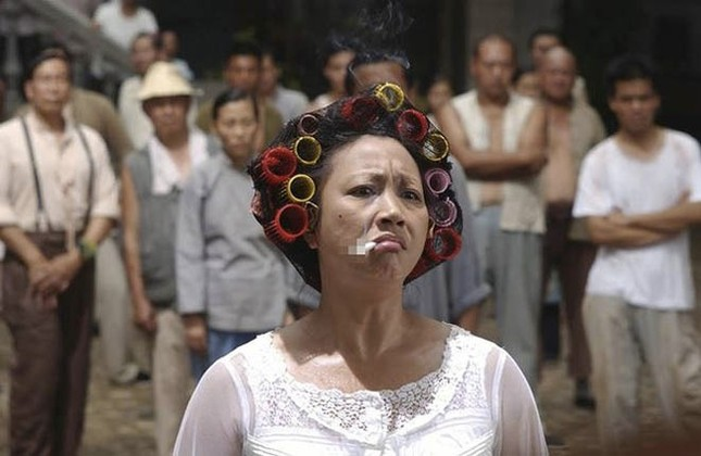 Thai Cosplayer’s Sexy Take on Kung Fu Hustle’s Iconic Role 1 Bxby Chalamx as Mrs. Bao cosplay