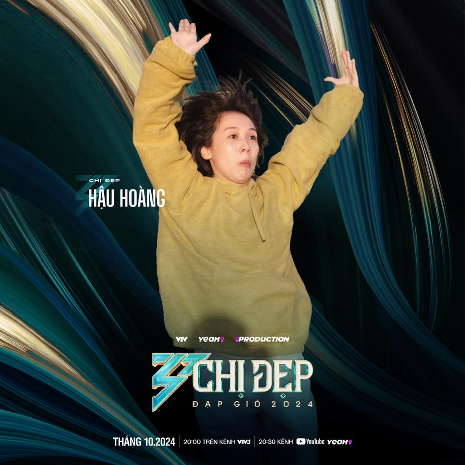 YouTuber Hậu Hoàng Announces Exciting Comeback 2 Hậu Hoàng playful moment