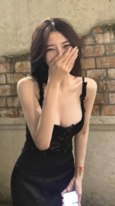 Hot Girl Shares Her Struggle as a Buriram Fan in Liên Quân 5 Châu Ngọc Như supporting Buriram