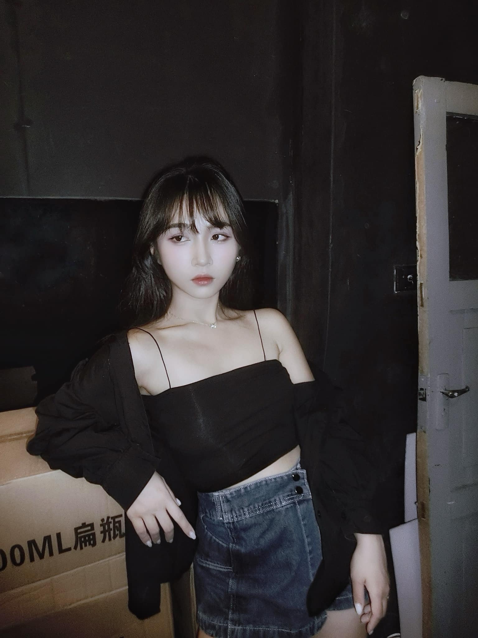 Meet the Stunning Fan Girl Who Posed with Vietnam’s Esports Prodigy 8 40593763029689215432392202904081864934064355n 17290699629761155617532