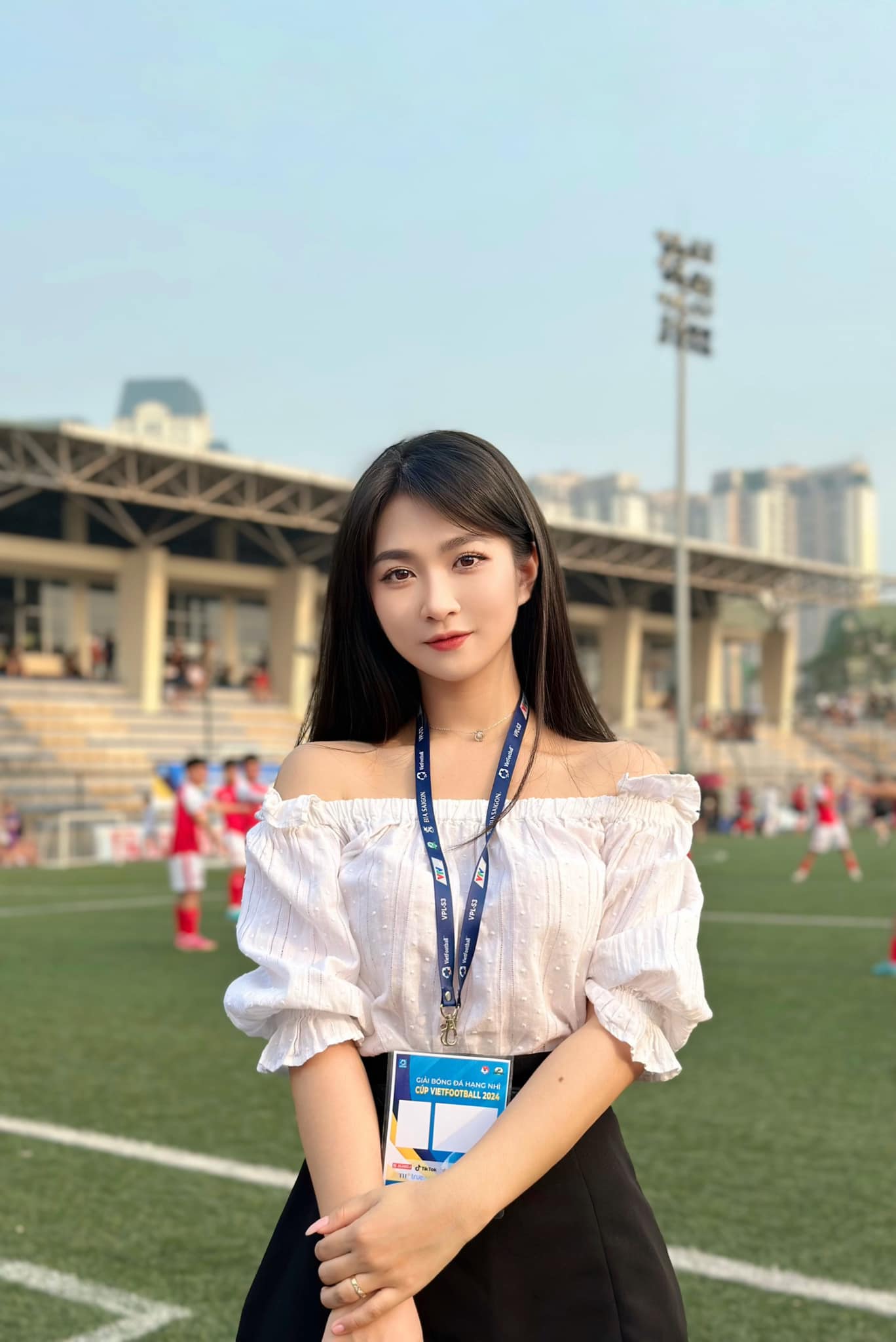Meet the Stunning Fan Girl Who Posed with Vietnam’s Esports Prodigy 10 43481858830580511209929285374340924251278218n 17290699630191941811172