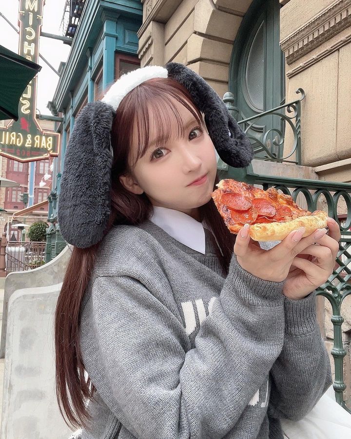 Yua Mikami on dating show