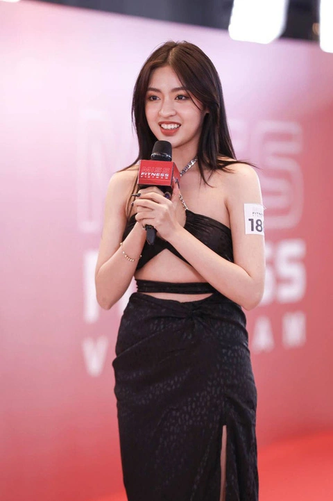 Trần Thanh Tâm Joins Gaming World with Stunning New Look 2 Trần Thanh Tâm cosplay