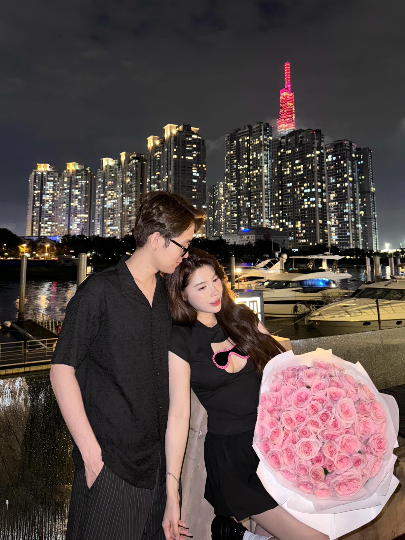 Streamer Quỳnh Ami Shatters Fans’ Dreams with Relationship Reveal 6 Quỳnh Ami couple photo