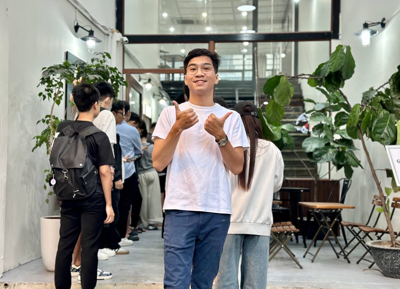 Fans touched and impressed by PewPew’s genuine and friendly approach.