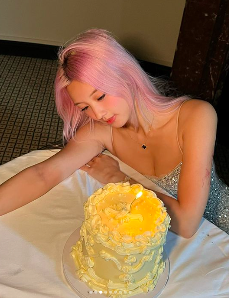 Vietnamese Streamer Vyvan Le Stuns Fans with Sexy Birthday Pics 4 Vyvan Le birthday photos