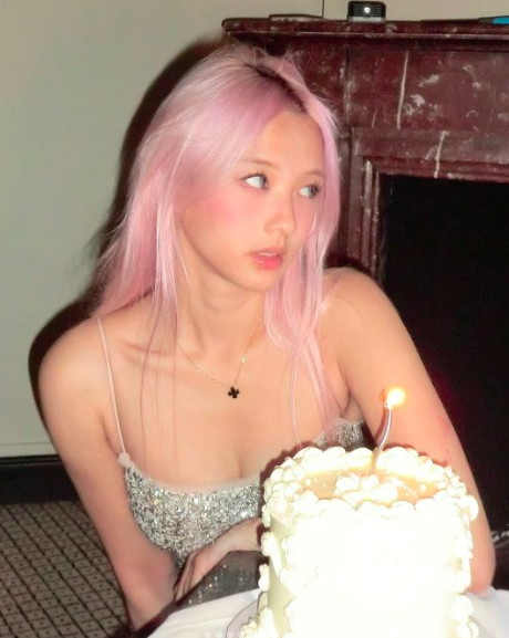 Vietnamese Streamer Vyvan Le Stuns Fans with Sexy Birthday Pics 5 Vyvan Le sexy birthday shots