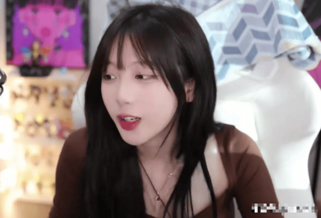 Fans reacting to Erin's live cut