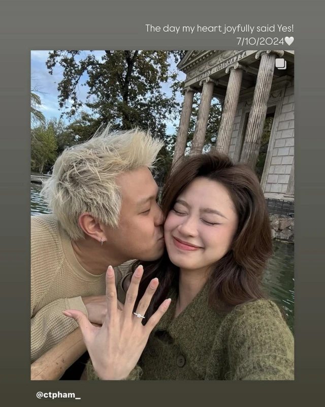 Han Hang showing engagement ring