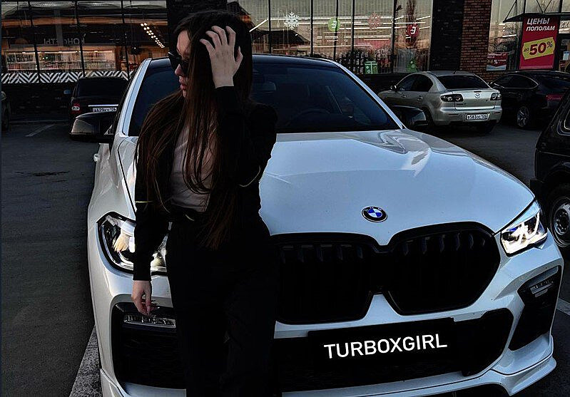 m0NESY and Turboxgirl couple
