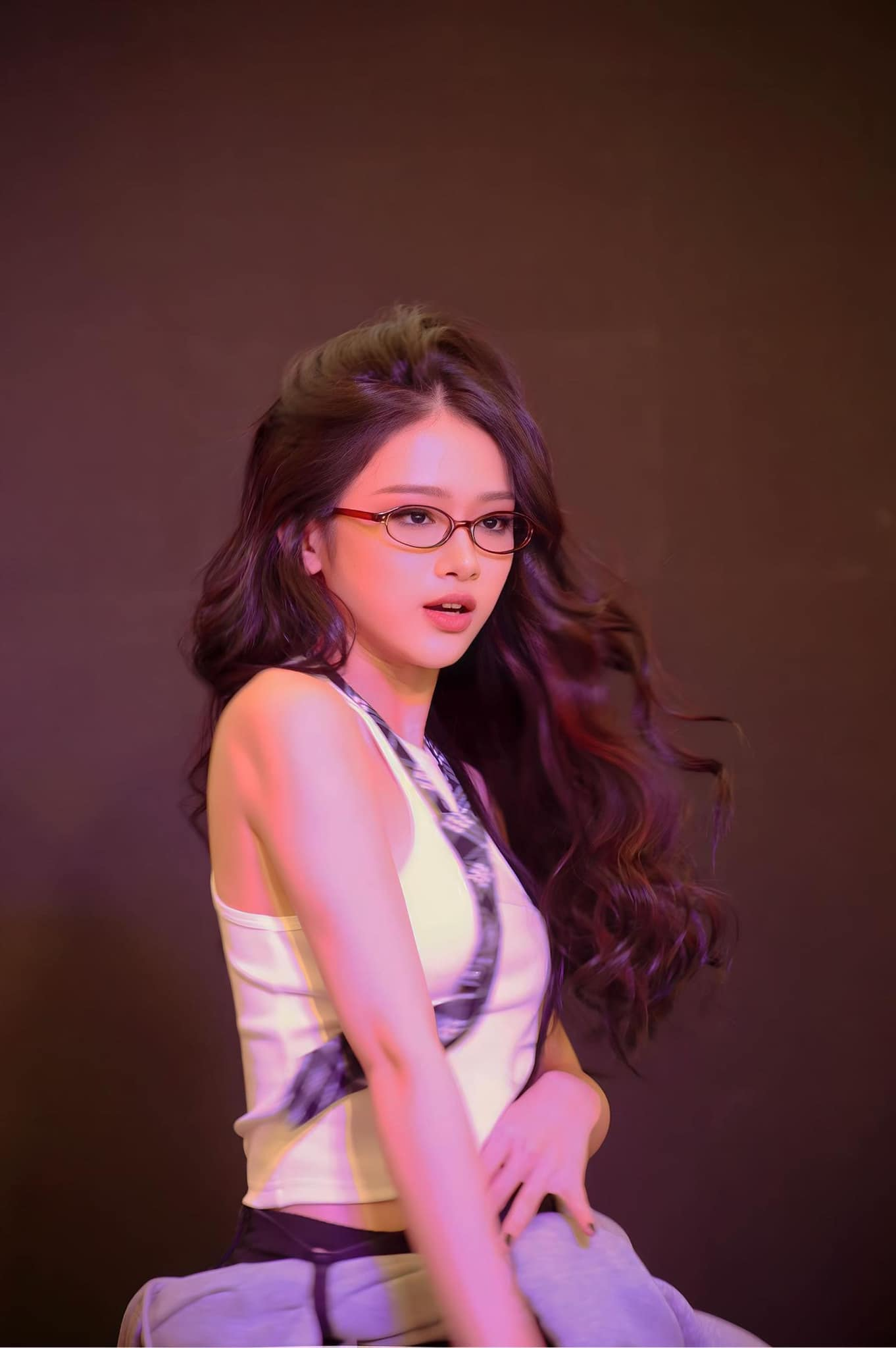 Linh Ka Shuts Down Instagram After Relationship Drama 1 Linh Ka posing for a photo