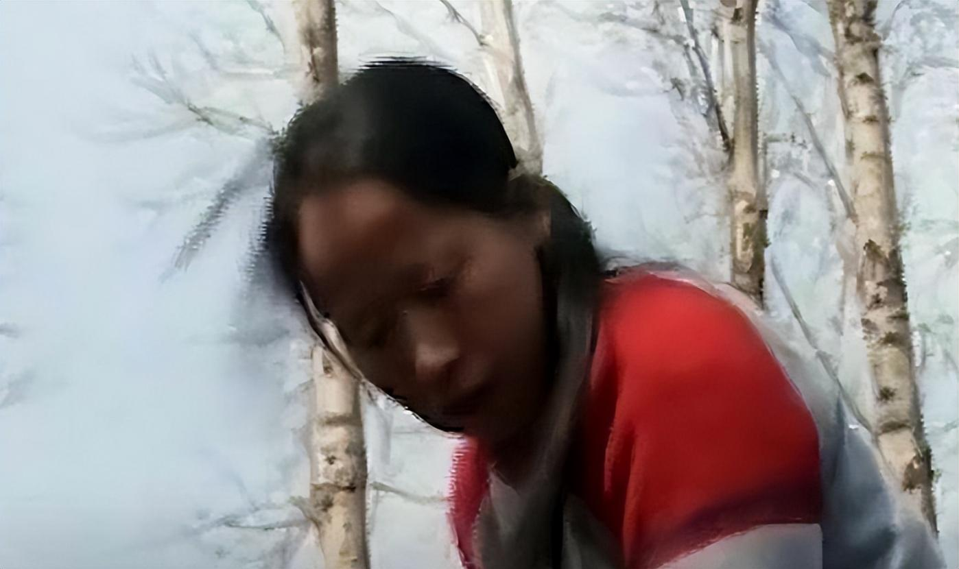 Woman’s Bond with Venomous Snake Sparks Family Drama 4 photo 1731559537000 17315595376221791735543