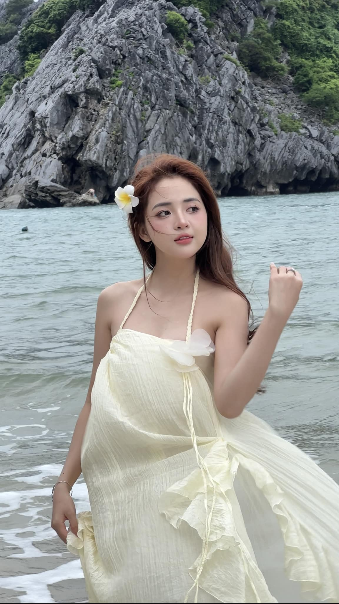 Streamer Bé My Faces Identity Scam Using Her Photos 5 Streamer Bé My smiling