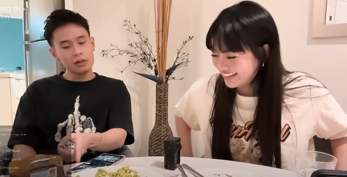 Bảo Hân Helia and Dev Nguyễn cooking