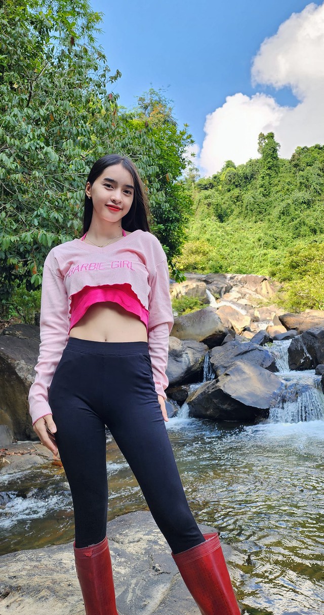 Yona Cươn new look