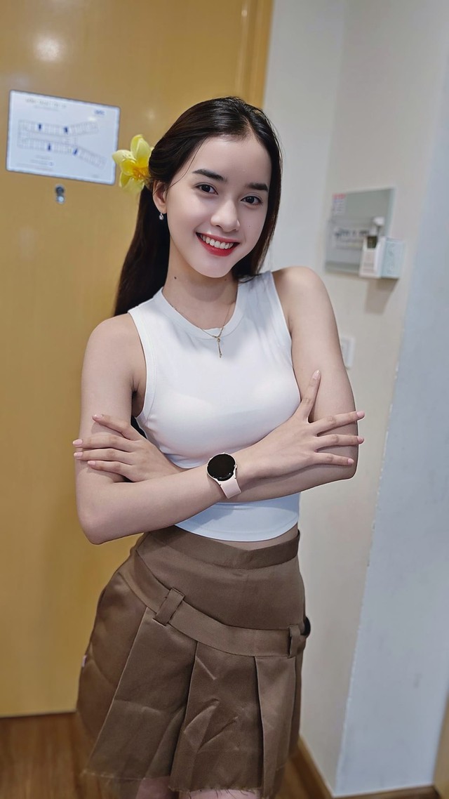 Yona Cươn mature style