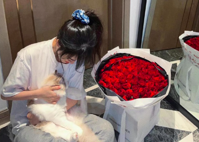 JackeyLove’s Girlfriend Faces Backlash Over Bragging Online 5 JackeyLove’s romantic gestures