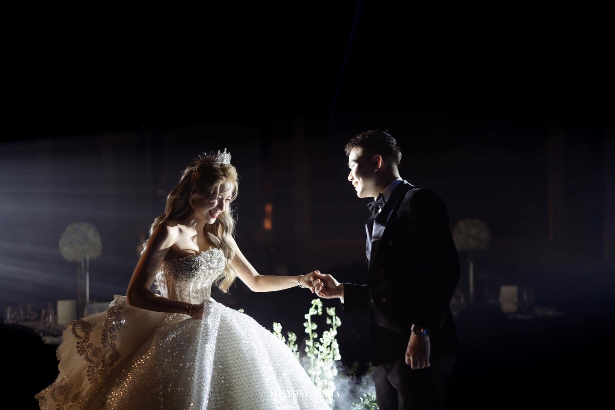 Xoài Non’s First Public Moment with Xemesis After Divorce 2 Bride at Rambo's wedding