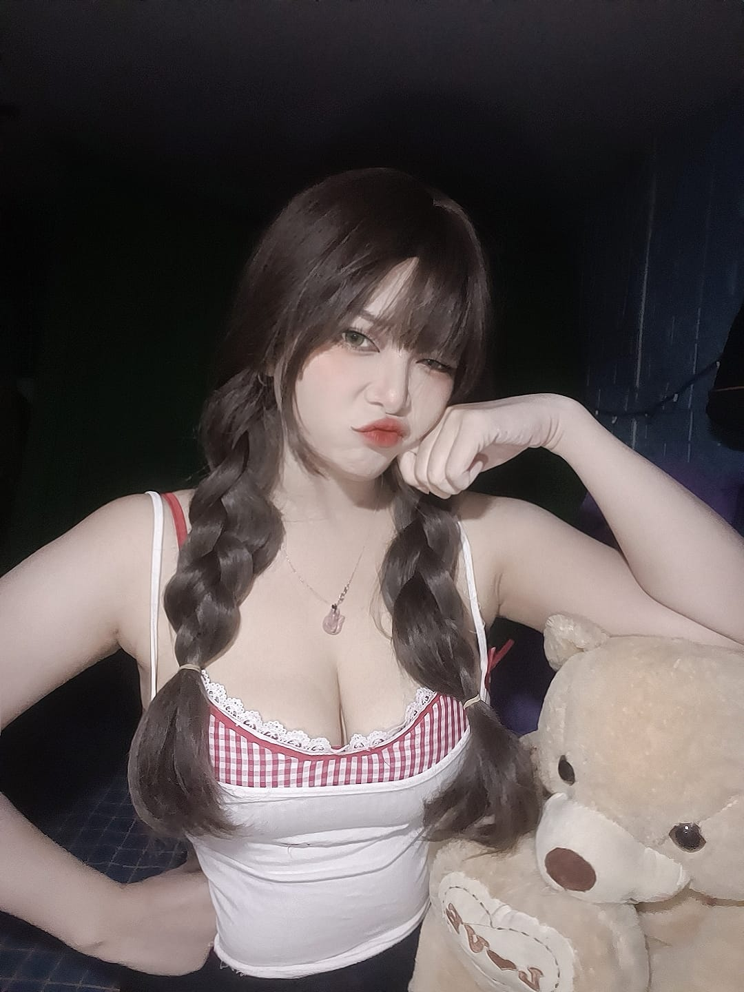 Cosplayer Mỹ Vân Stuns Fans with Casual Photos and Wushu Skills 8 photo 1735620639917 1735620640775211313576