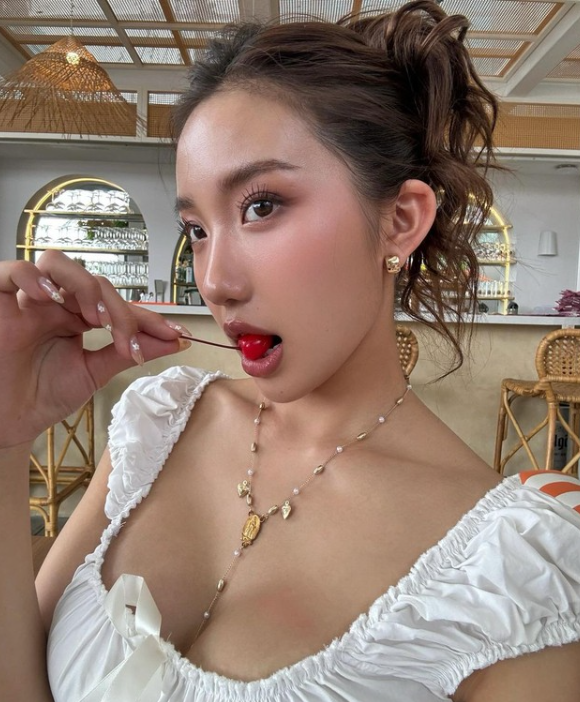 Huyền 2k4 and Duy Nhỏ surprise fans with secret baby - Photo 1.