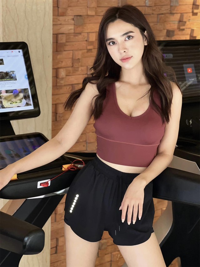 Tú Anh Susu's first cosplay shows off her stunning figure