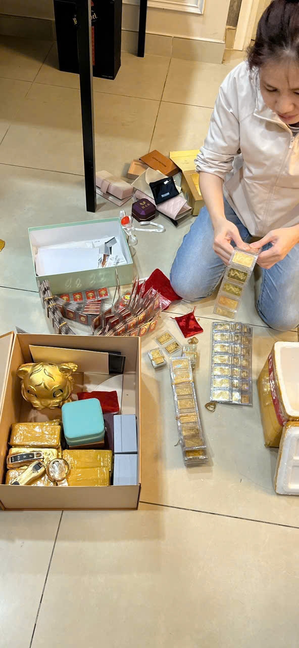 The suspects mainly operated online to lure victims and scam money.