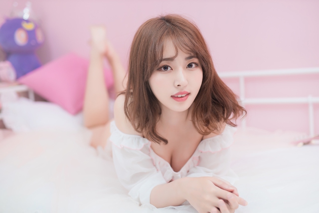Streamer Hanuru Gets Mistaken for Actress Because of Her Looks 1 Hanuru streamer portrait