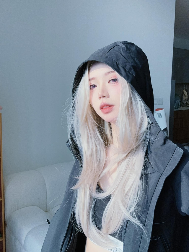 Streamer Remind Stuns Fans with Stunning New Looks 3 Remind cosplay close-up