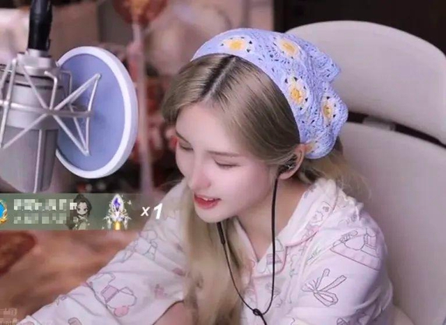 Streamer Kiki Faces Backlash After Complaining About Money 2 Kiki livestream screenshot