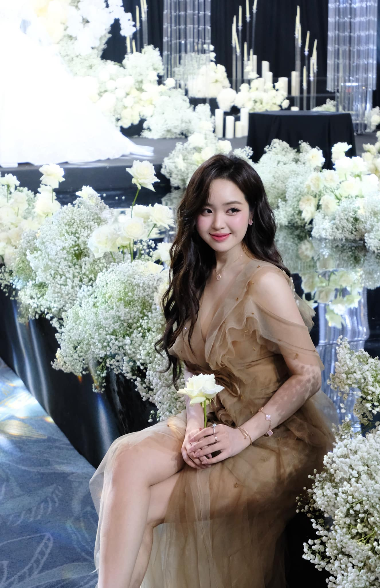 Lê Phương Anh Opens Up About a Tough 2024 After Past Drama 4 Lê Phương Anh enjoying a luxury trip