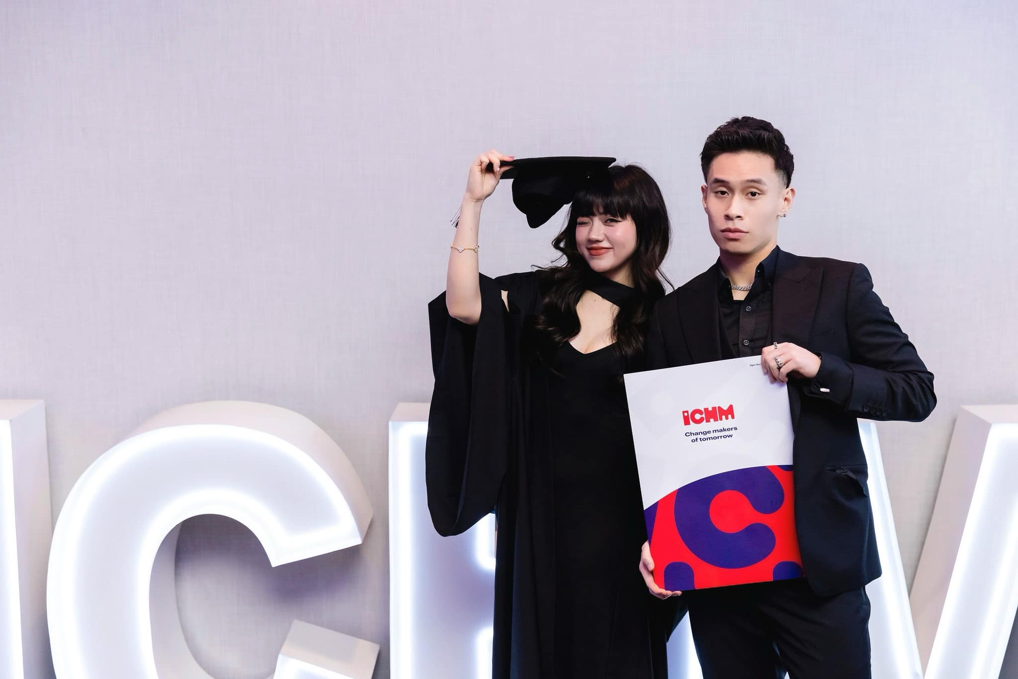 Bảo Hân Helia and Dev Nguyễn's Sweet Public Romance Sparks Fans' Reactions 1 Bảo Hân Helia and Dev Nguyễn couple photo