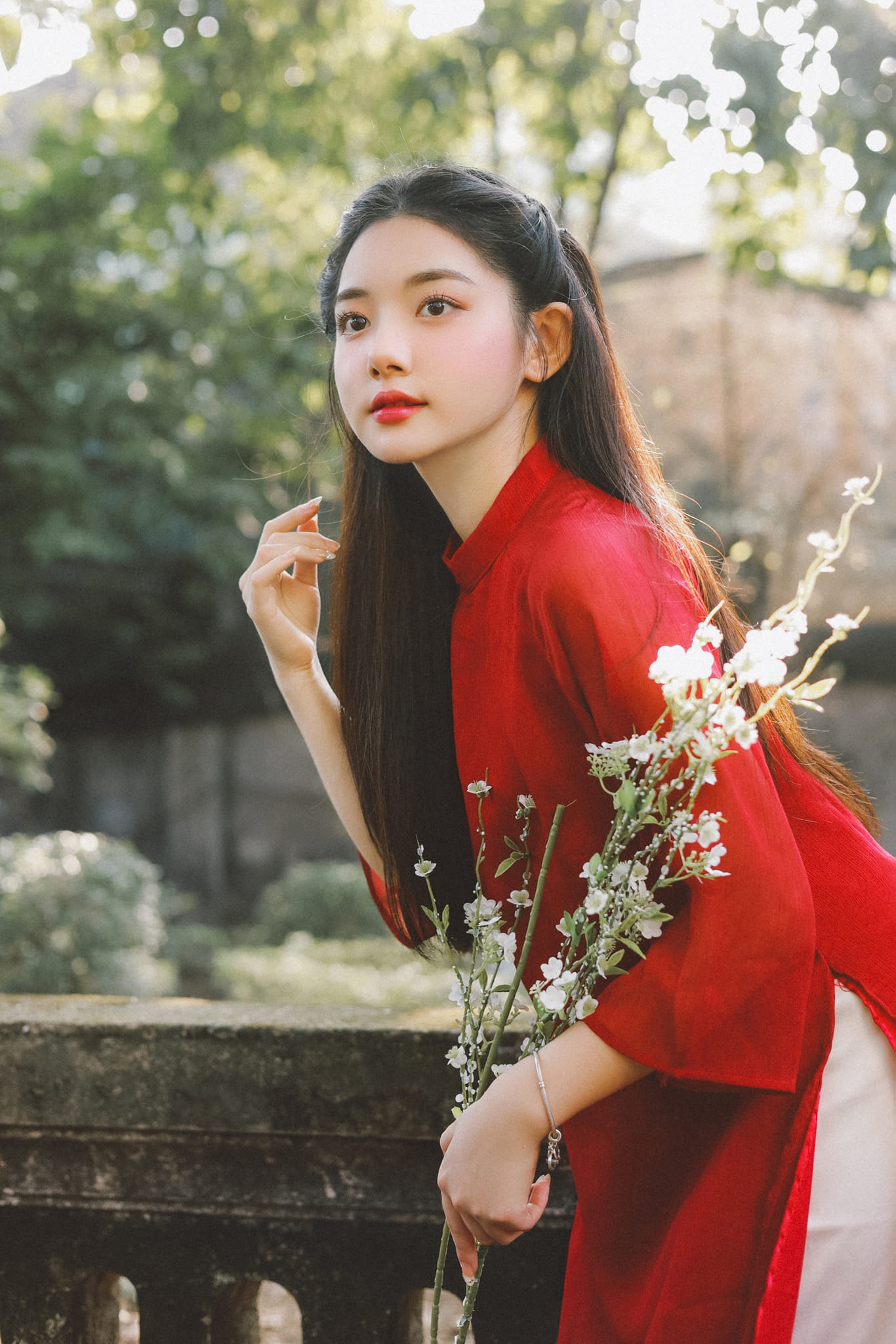 Quỳnh Trương in vibrant Lunar New Year outfit