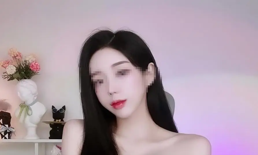 Streamer 'Potato Chips' Blocks Boyfriend After Hotel Photos Leak 1 Streamer Potato Chips