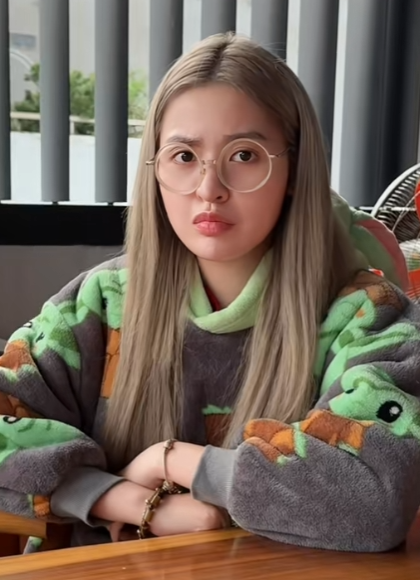 Hot Girl Trứng Rán Opens Up About Life as a New Daughter-in-Law 3 screenshot 2025 01 03 153216 1735894666523995514698