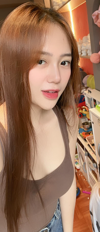 Mai Linh Zuto Reflects on Her Past Looks with Surprise 1 Mai Linh Zuto smiling brightly