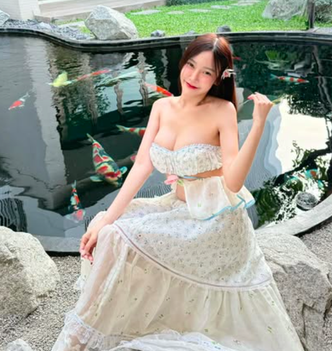 Thai Hot Girl Stuns Fans with Bold Tape Dress Trend 1 Natpaphat Ounboontan in tape dress