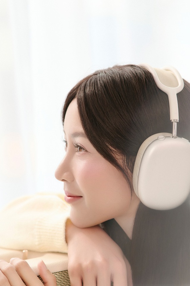 Streamer Nắng Stuns Fans with Dreamy New Looks 2 Nắng with soft, gentle expressions