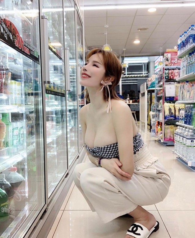 YouTuber Xin Yuri Proves Her Curves Are Real with Shocking Test 3 Xin Yuri facing criticism over her looks
