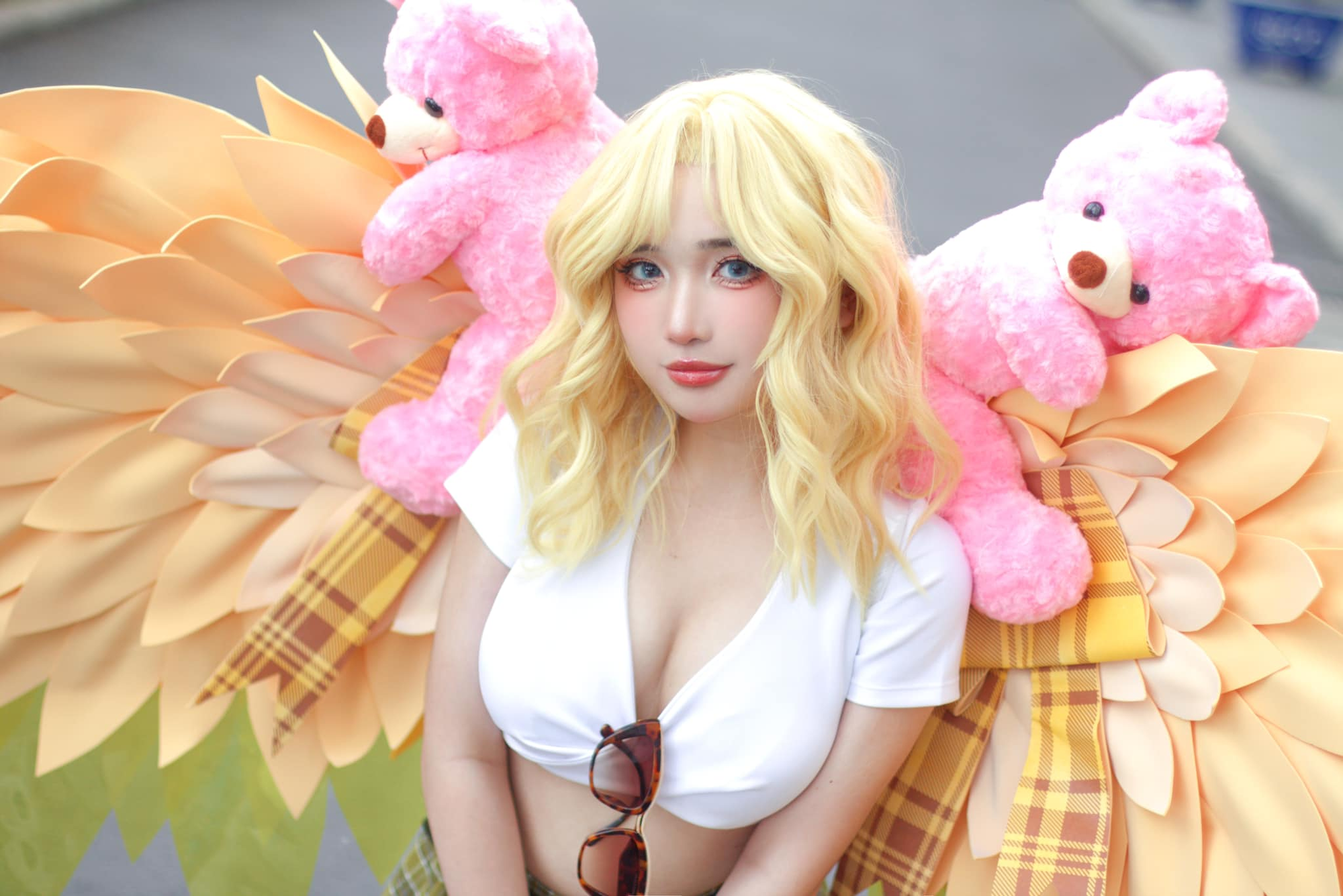 Vietnamese cosplayer in stunning costume
