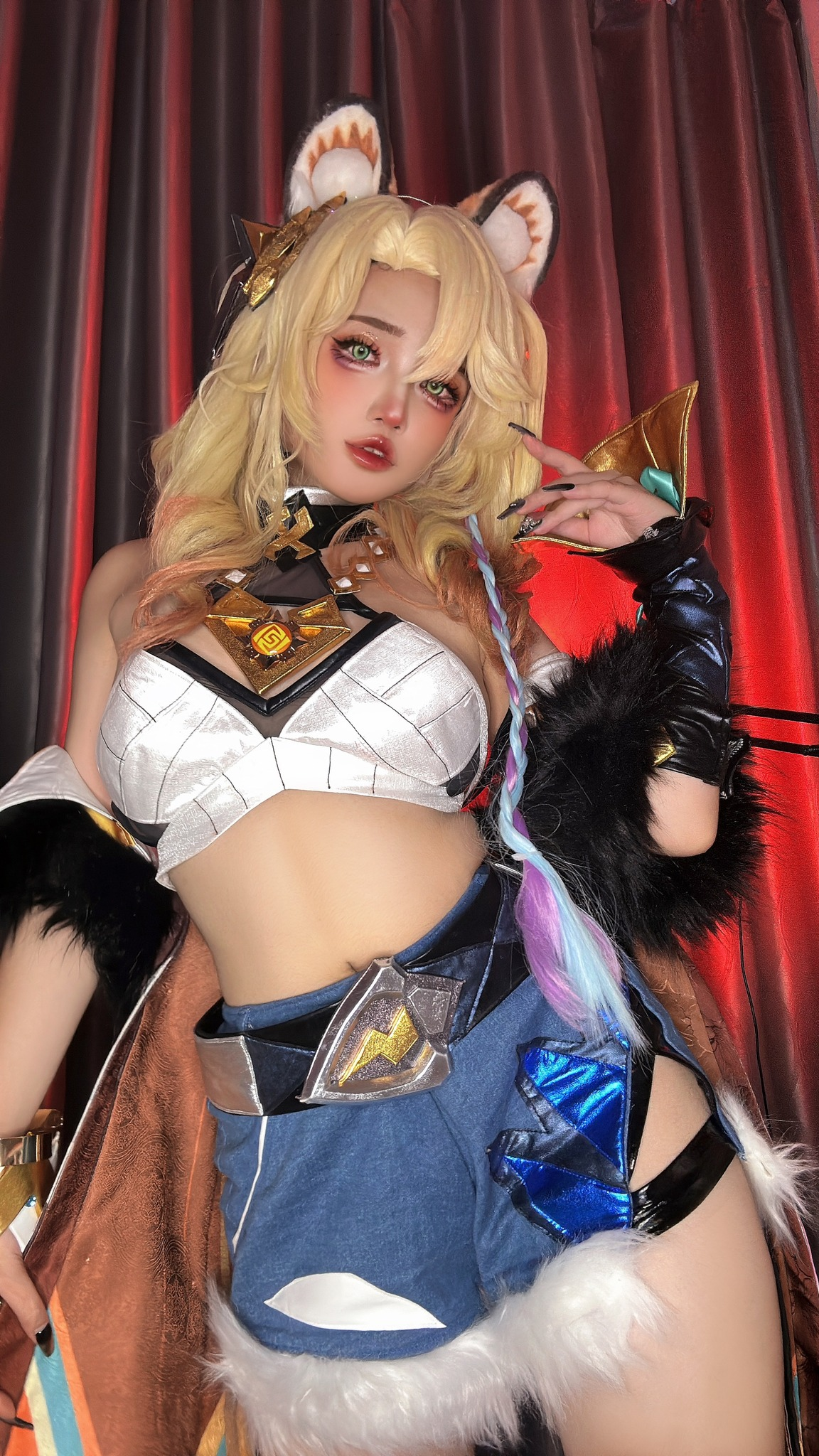 Minh Khue confident in cosplay