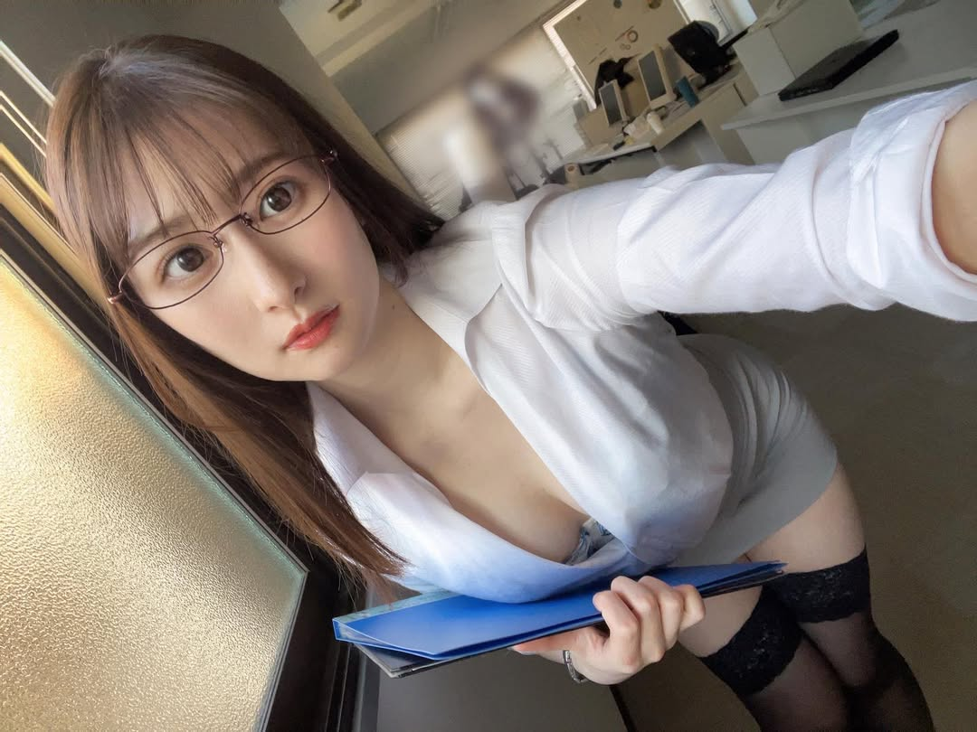 Yua Mikami's Colleague Caught Cheating with Baseball Star 4 Jun Suehiro and baseball player scandal