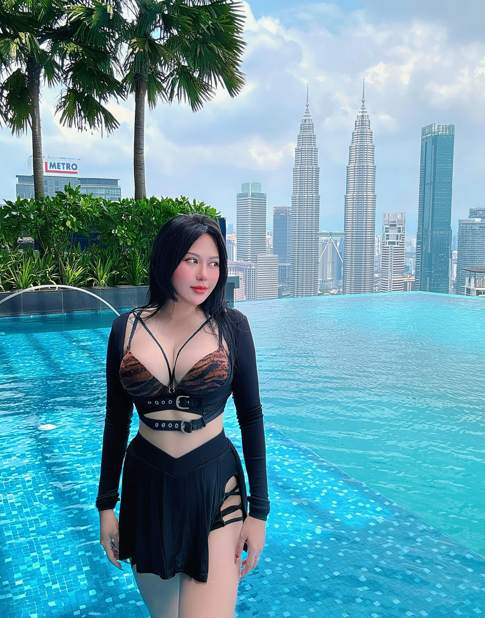Suzie Nguyễn Claps Back at Haters with Her Law Degree 6 Suzie Nguyễn confidently addressing haters