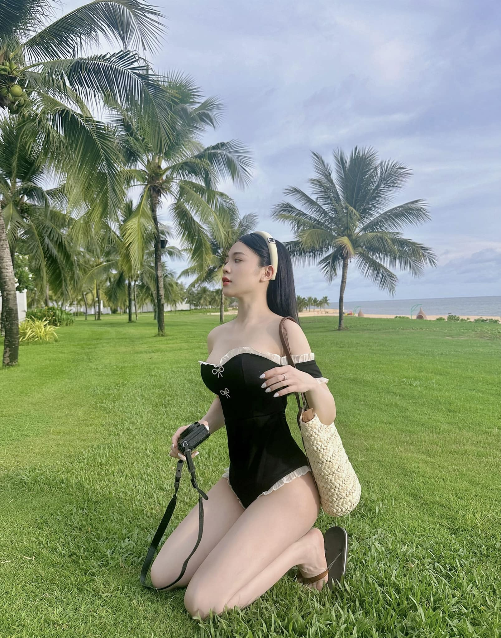 TikTok Star Bunny Thảo Sparks Pickleball Craze 3 Bunny Thảo posing