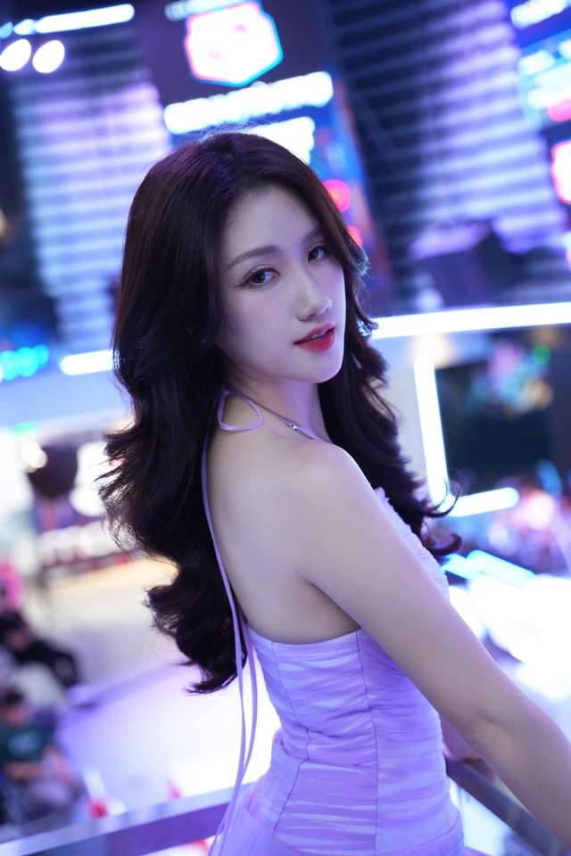 MC Linh Nắng Surprises Fans with a Rare TikTok Dance on Stream 4 4744730546427649282738995827796513854598891n 1740801741998972585968
