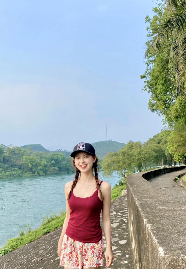 Truong My Duyen’s Casual Photos Win Hearts Online 8 47691445317895169884969222754986333653122384n 1741081480120270849046